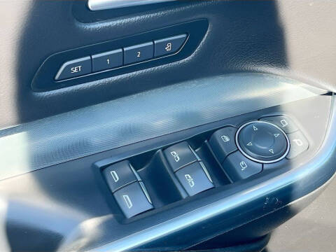 2022 Cadillac XT4 Premium Luxury
