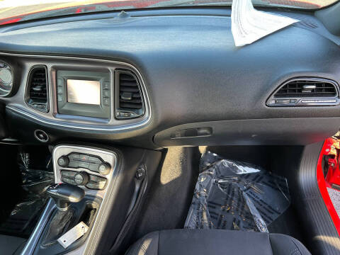 2015 Dodge Challenger SXT