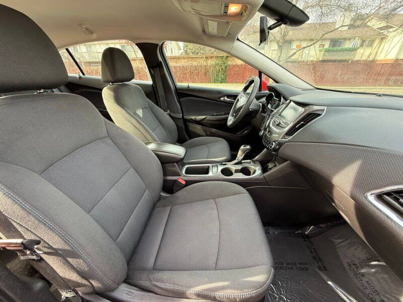 2018 Chevrolet Cruze LT Auto