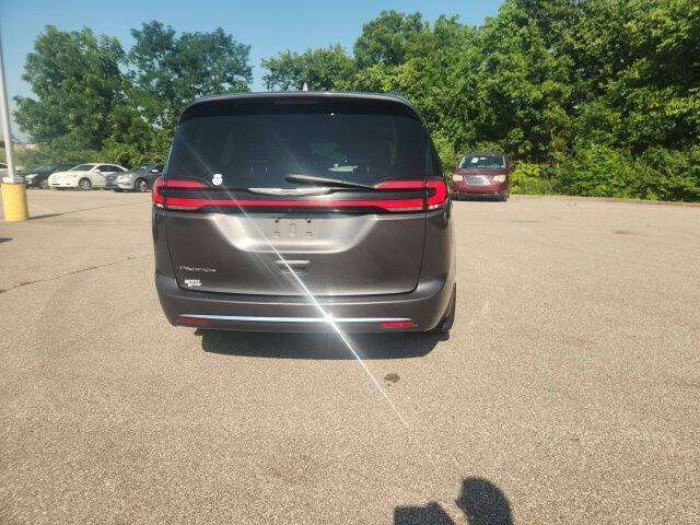 2022 Chrysler Pacifica Touring L