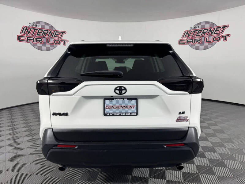 2019 Toyota RAV4 LE