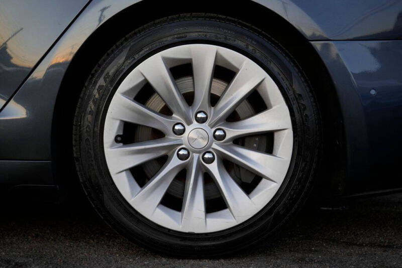 2017 Tesla Model S 75D