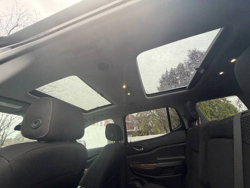 2018 GMC Acadia SLE-2