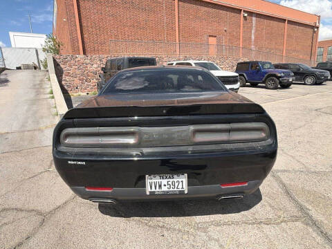 2022 Dodge Challenger SXT