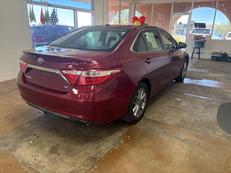 2017 Toyota Camry SE