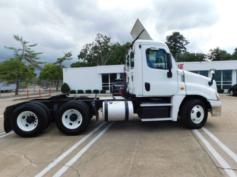 2015 Freightliner Cascadia