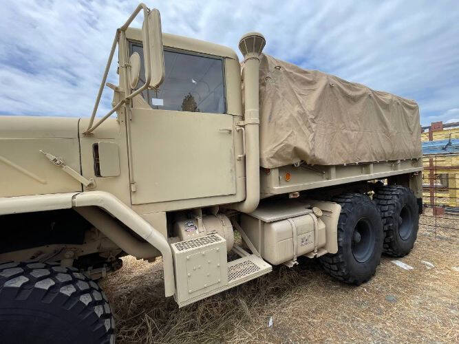 1985 AM General M939A2