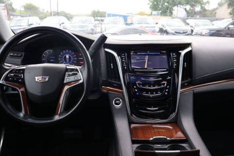 2017 Cadillac Escalade Luxury