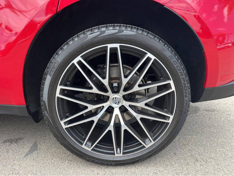 2024 Porsche Macan