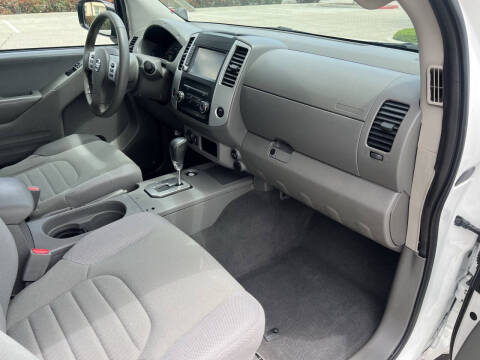 2021 Nissan Frontier SV