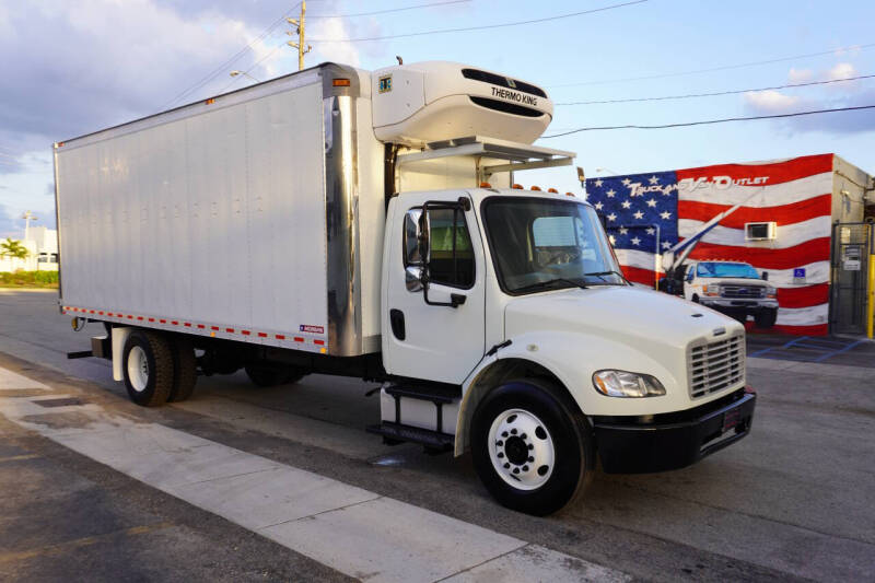 2018 Freightliner M2 106