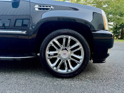 2011 Cadillac Escalade ESV Luxury