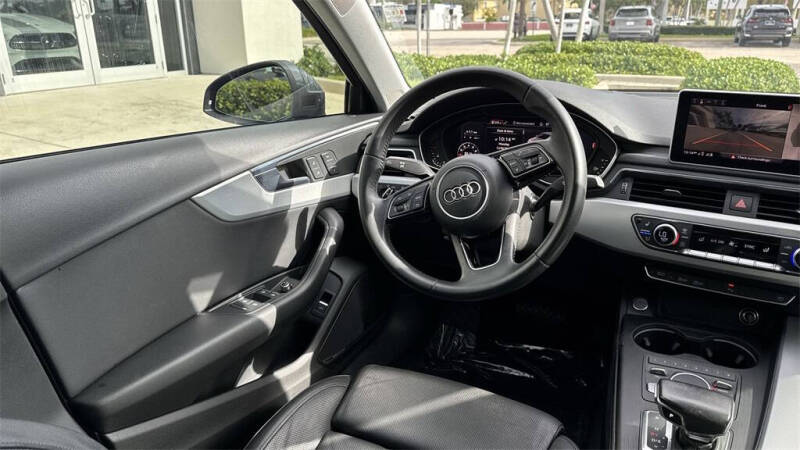 2017 Audi A4 2.0T quattro Prestige