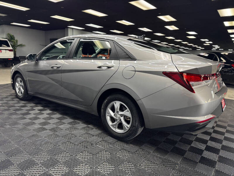 2021 Hyundai Elantra SE