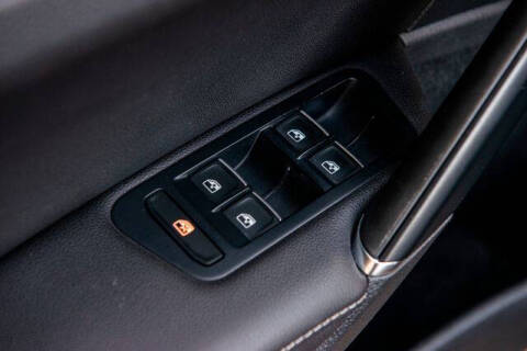 2017 Volkswagen Golf R 4Motion