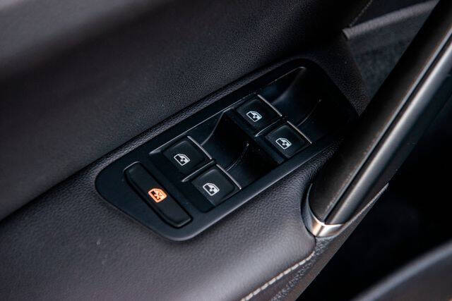 2017 Volkswagen Golf R 4Motion