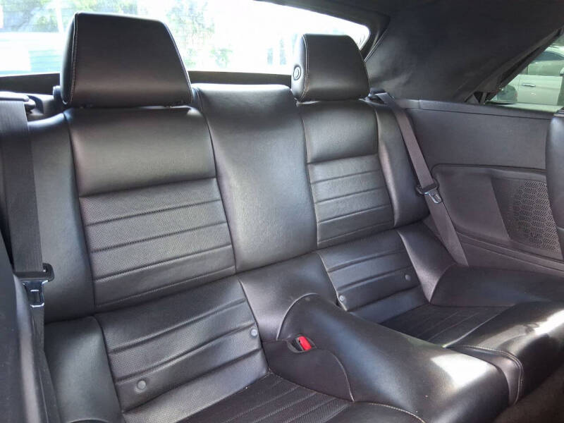 2014 Ford Mustang V6