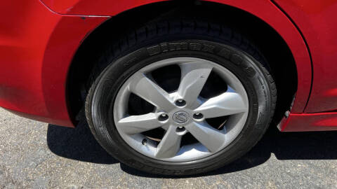 2012 Nissan Versa 1.8 SL