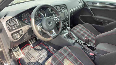 2017 Volkswagen Golf GTI S