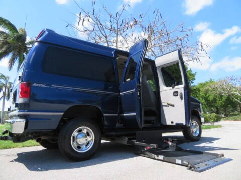2011 Ford E-Series E-350 SD XLT