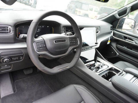 2024 Jeep Wagoneer L Carbide