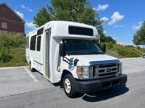 2018 Ford E-450