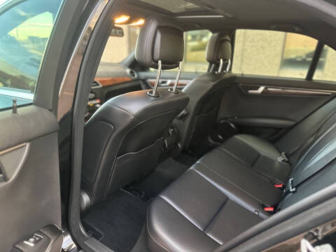 2012 Mercedes-Benz C-Class C 300 Luxury 4MATIC