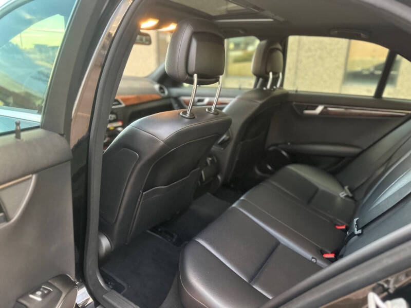 2012 Mercedes-Benz C-Class C 300 Luxury 4MATIC