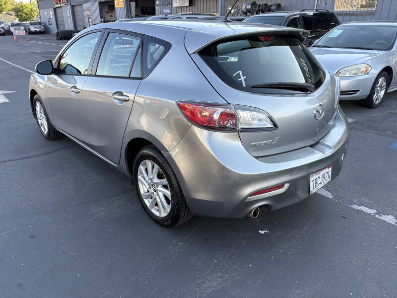 2013 Mazda MAZDA3 i Touring