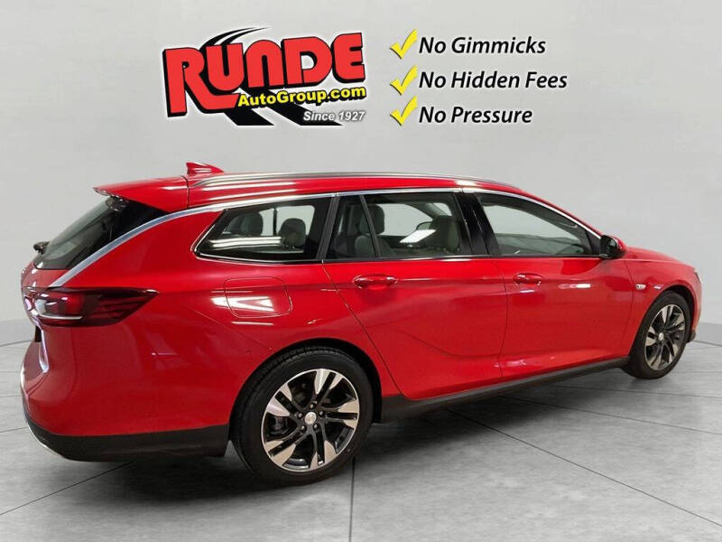 2018 Buick Regal TourX Essence