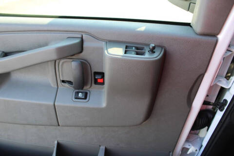 2024 Chevrolet Express 2500