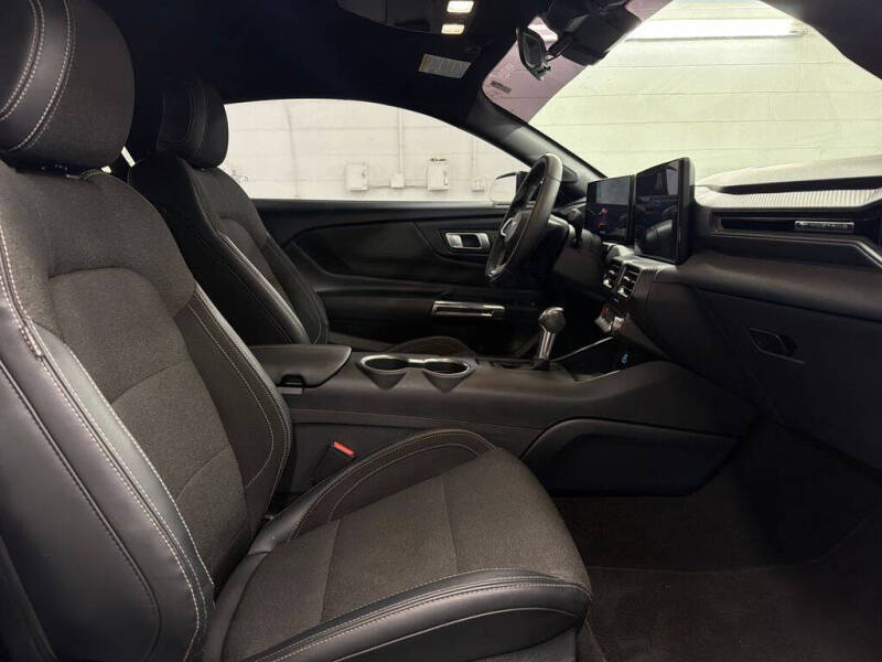 2024 Ford Mustang EcoBoost
