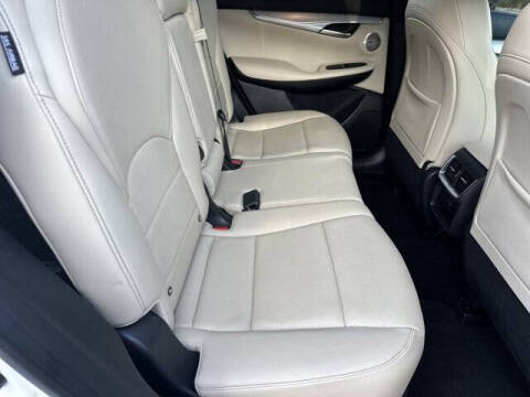 2022 Infiniti QX50 Essential