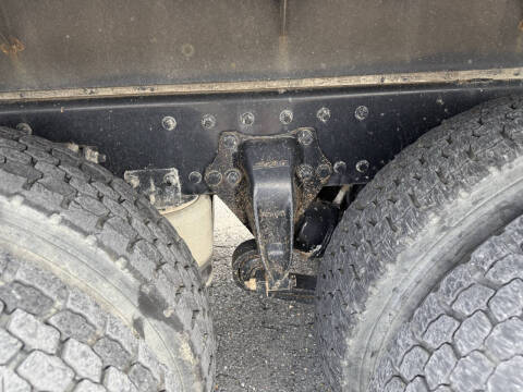 2011 Freightliner M2 106