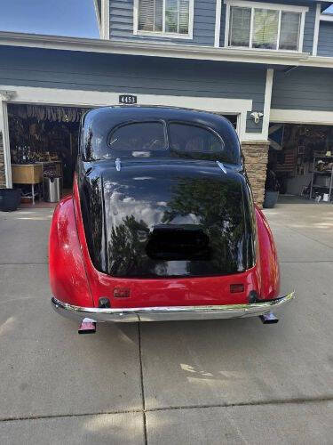 1937 Ford Tudor