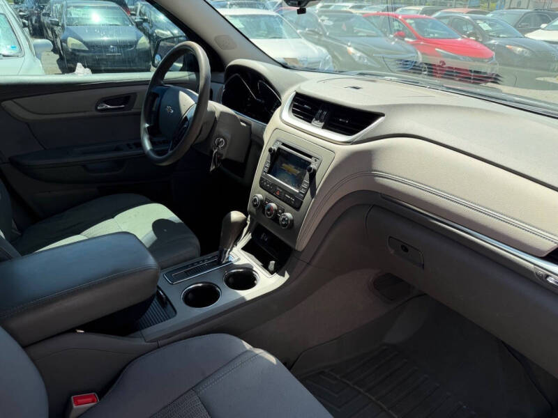 2013 Chevrolet Traverse LS