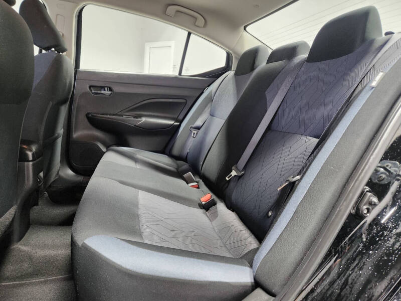 2023 Nissan Versa SV