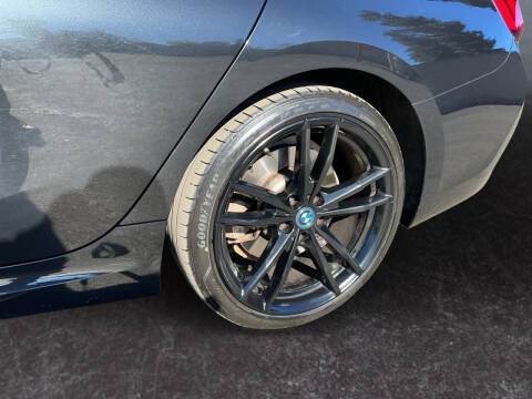 2022 BMW 3 Series 330e