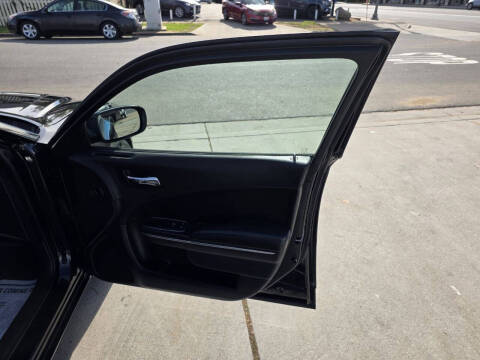 2013 Dodge Charger SE