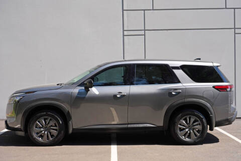 2025 Nissan Pathfinder S