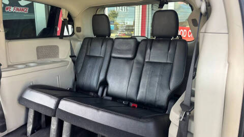 2014 Chrysler Town and Country Touring