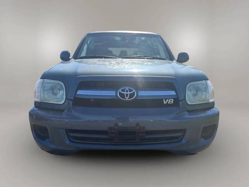 2005 Toyota Sequoia SR5