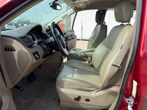 2012 Volkswagen Routan