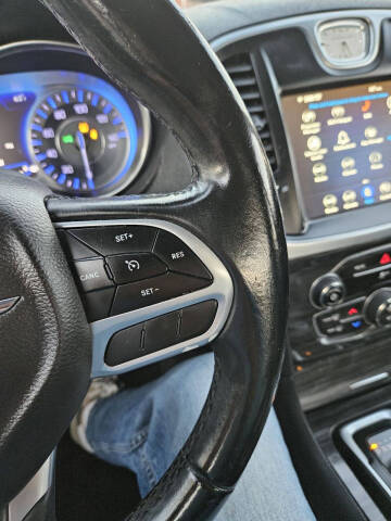 2018 Chrysler 300 Touring L