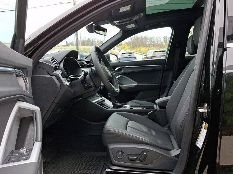 2025 Audi Q3 quattro S line Prem Plus 45 TFSI