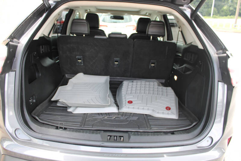 2021 Ford Edge Titanium