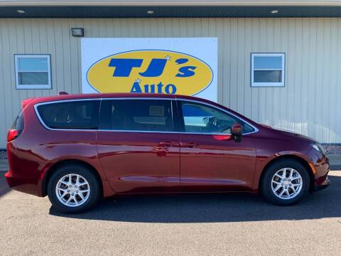 2017 Chrysler Pacifica for sale at TJ's Auto in Wisconsin Rapids WI