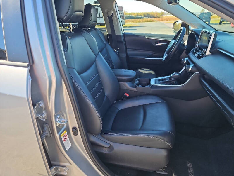 2019 Toyota RAV4 XLE Premium