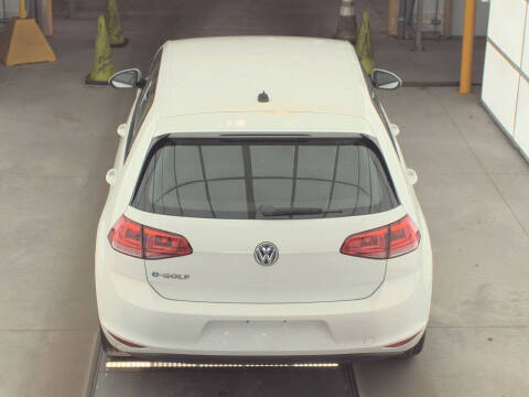 2016 Volkswagen e-Golf SE