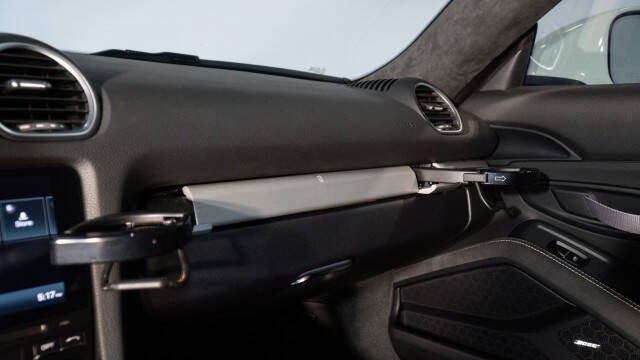 2020 Porsche 718 Cayman GT4